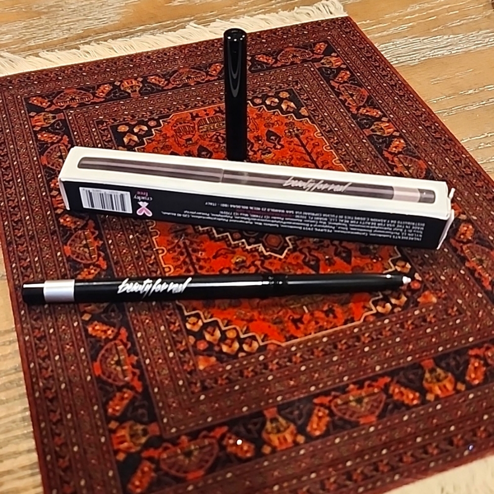 Titanium I Line Eyeliner